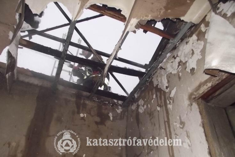 Tűz a fűrészüzemben