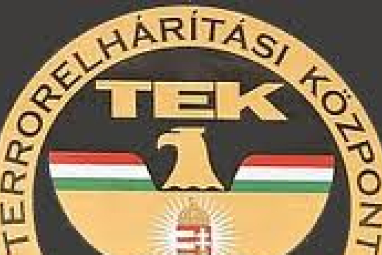 Kutyákat uszított egy férfi a TEK munkatársaira Kaposváron