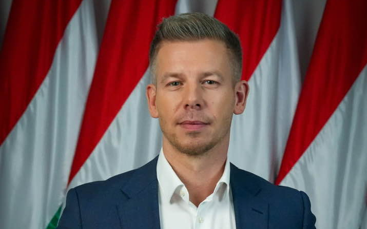 Magyar Péter: mit keres még Gulyás Gergely a Parlamentben?